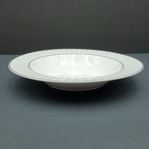 Mikasa Adrian Grey Rimmed Soup Bowls Gray Striped Rim Individual Pasta Bowls - Picture 6 of 7